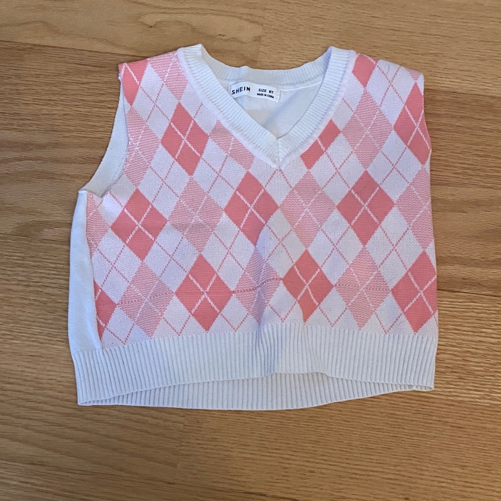 SHEIN Pink and White Argyle Knit Vest